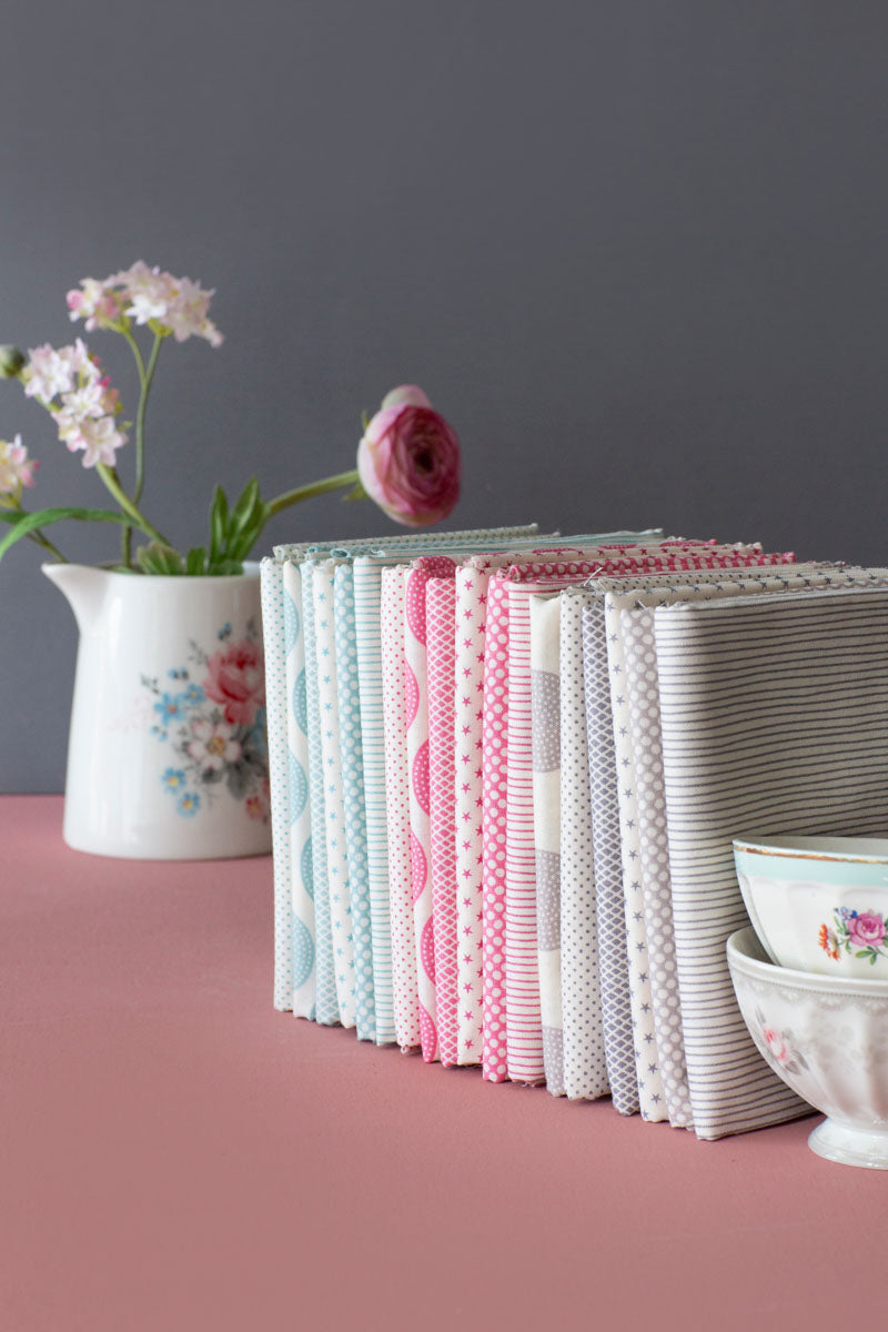 Tilda Fabric: Fat Quarters: Permanent: Classic Basics: 50 x 55cm: Pink: Bundle of 6