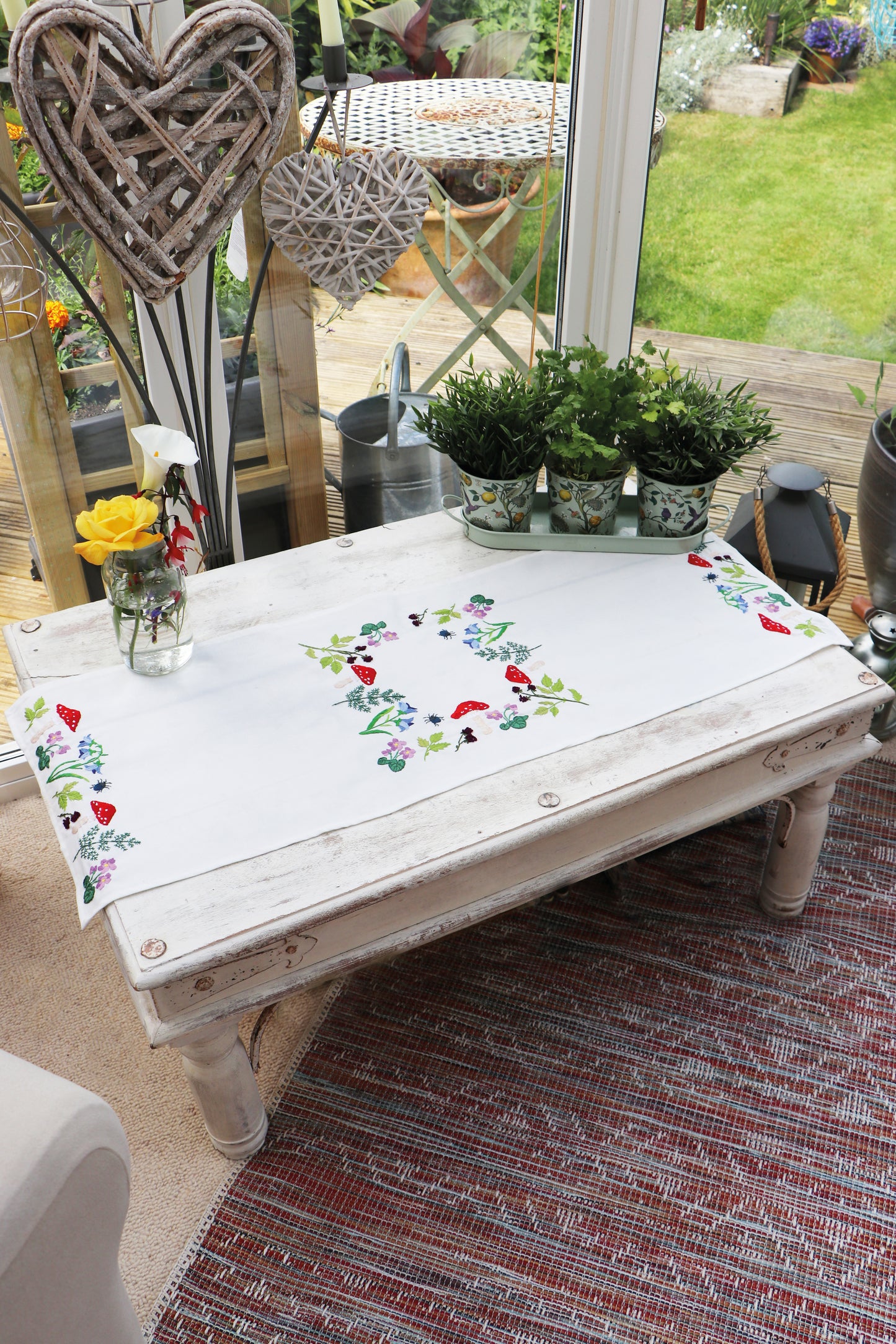 Trimits Embroidery Kit Table Runner: Toadstools