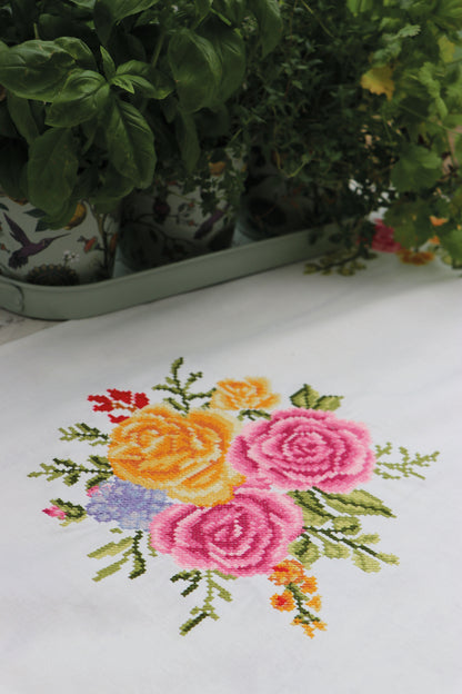 Trimits Printed Cross Stitch Kit Table Runner: Floral Bouquet