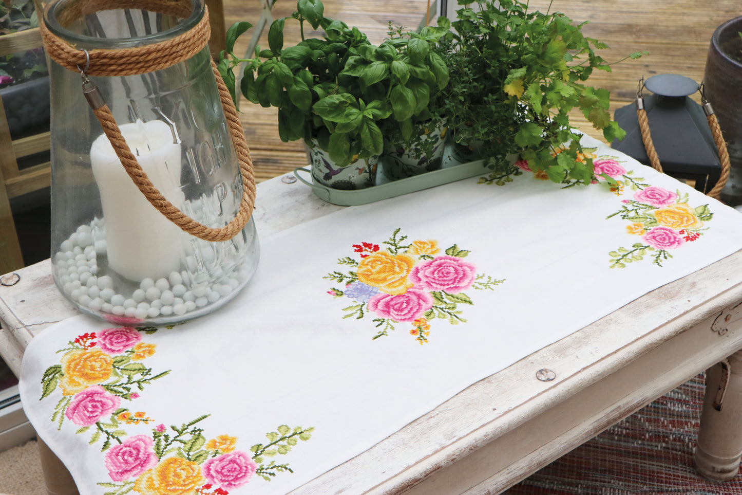 Trimits Printed Cross Stitch Kit Table Runner: Floral Bouquet