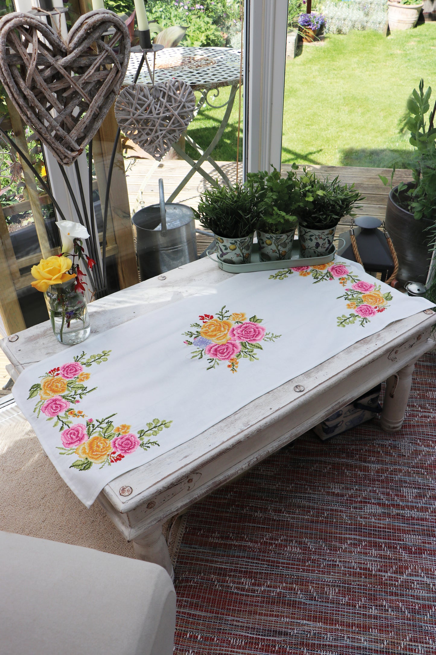 Trimits Printed Cross Stitch Kit Table Runner: Floral Bouquet