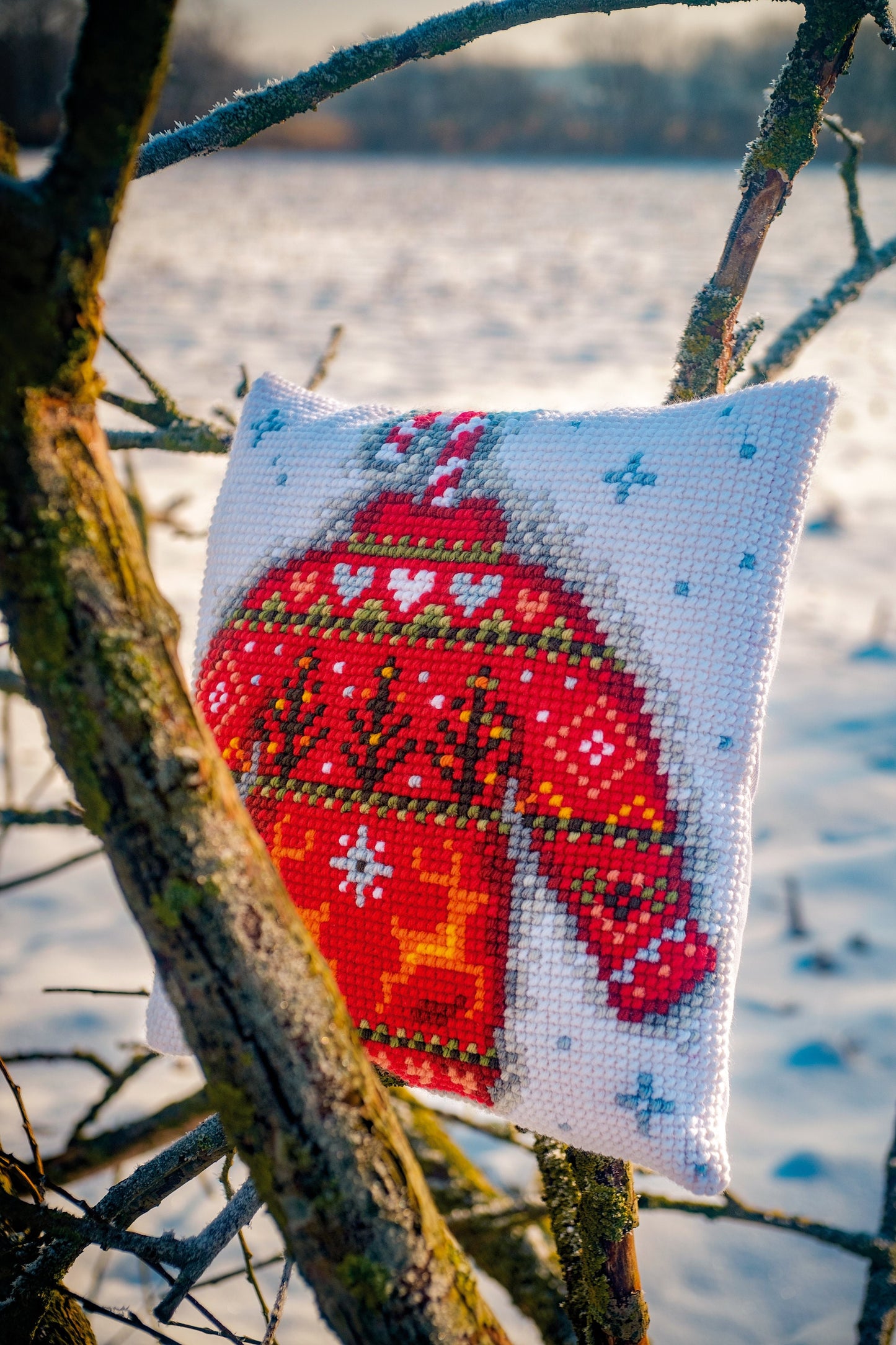 Vervaco Cross Stitch Kit Cushion: Christmas Sweater